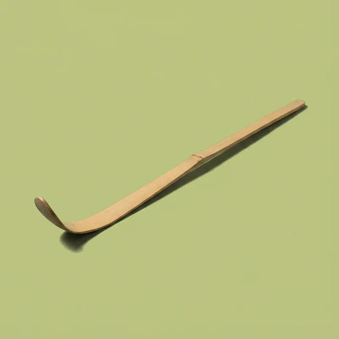 Chashaku o cuchara de bambú para medir té matcha